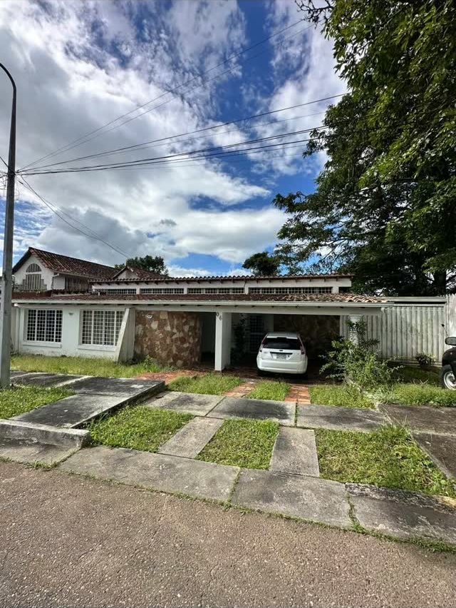 Casa en Pirineos Norte — foto 1 de 1