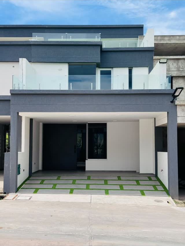 Casa a estrenar de 4 niveles en Portal de La Machiri — foto 1 de 1